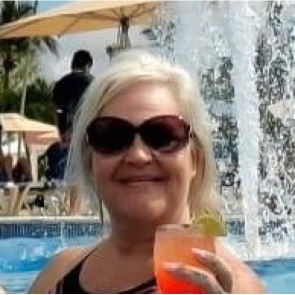 Meet your Posher, Sandi - Picture 1 of 1